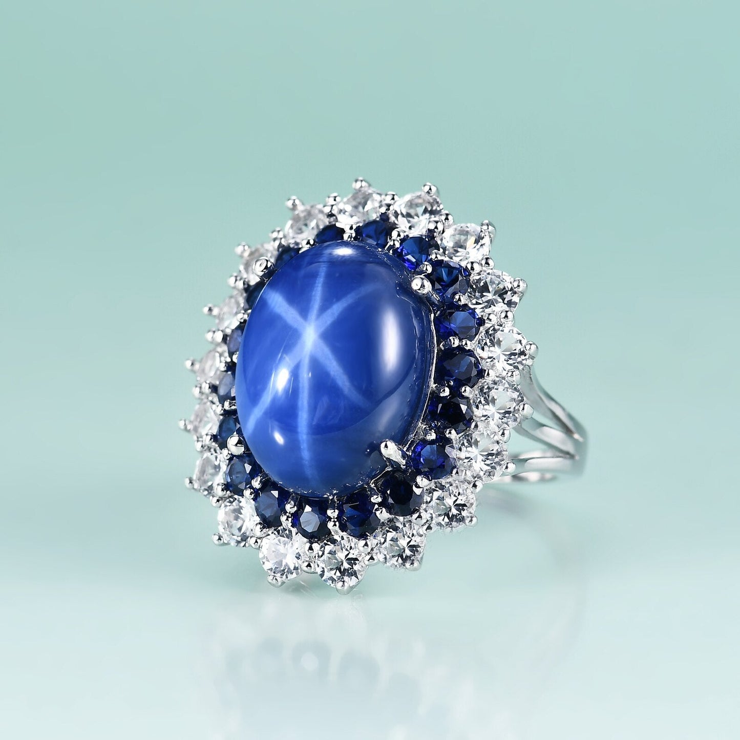 Kate Middleton engagement ring with blue star sapphire