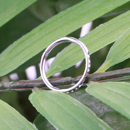 Septum clicker in gold and silver nose ring 16G