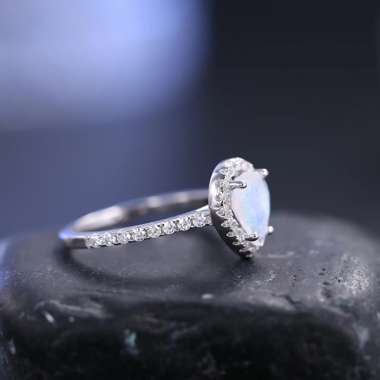 Sterling silver and moonstone ring with a teardrop moonstone vintage style