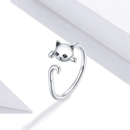 Pretty silver cat ring