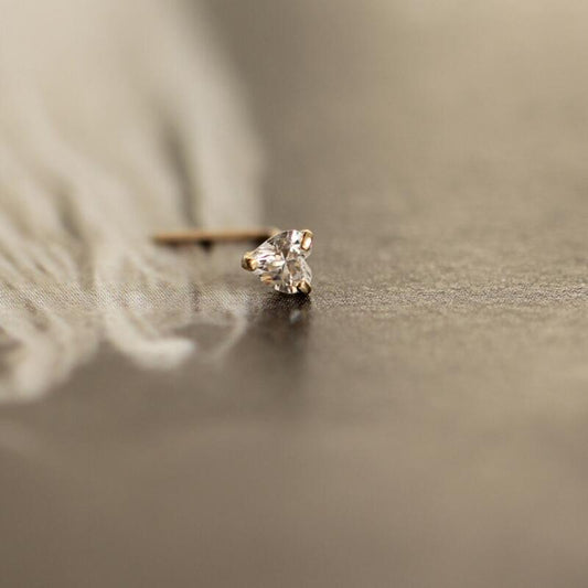 Heart nose stud 14K gold L shaped