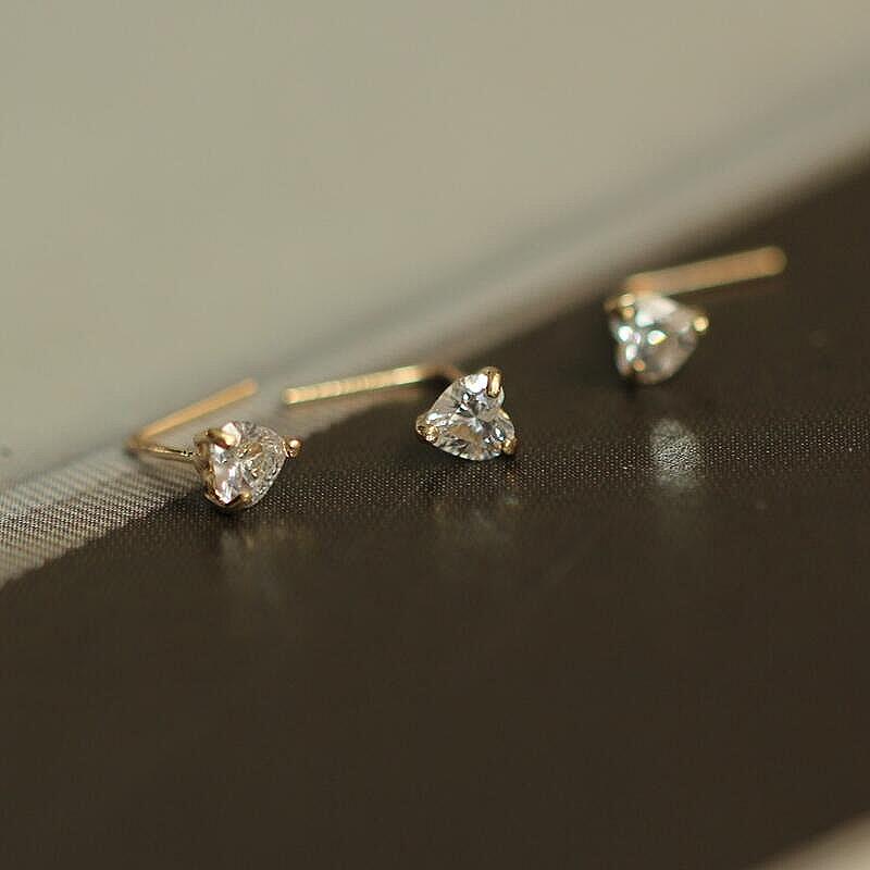 Heart nose stud 14K gold L shaped
