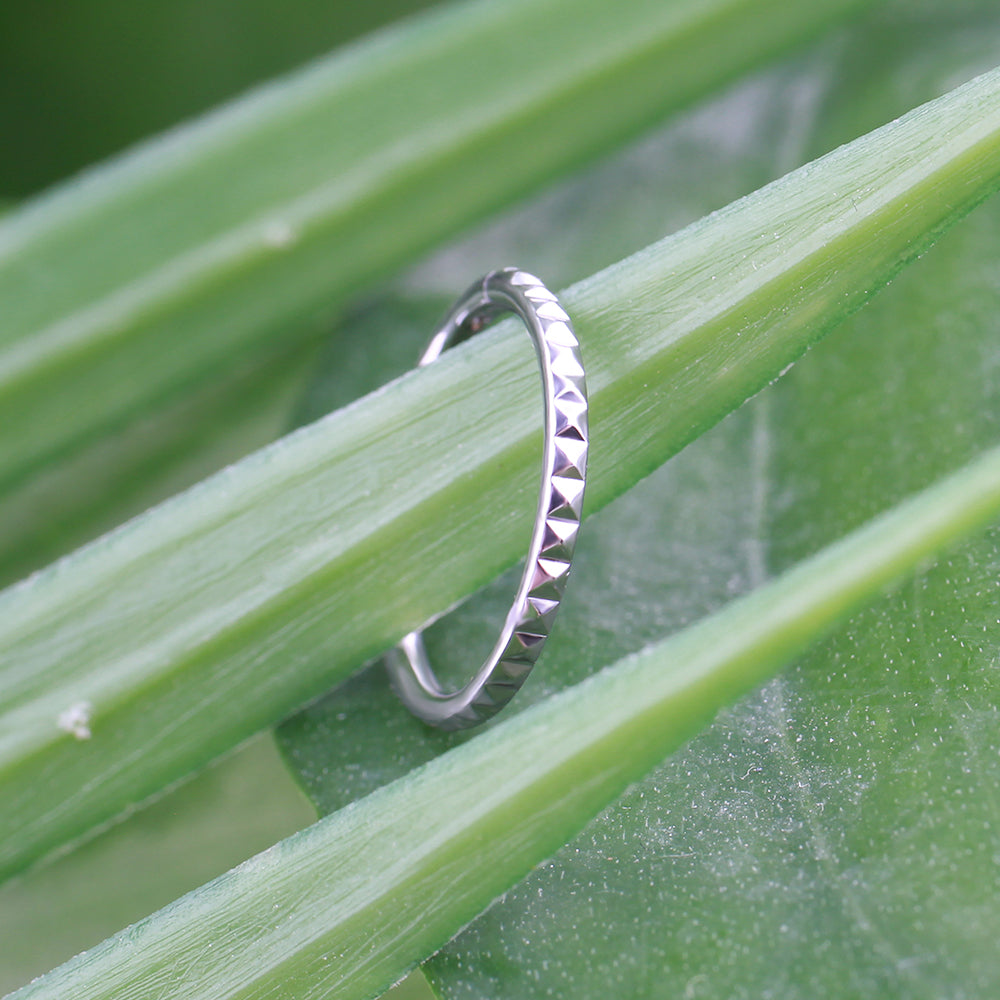 Septum clicker in gold and silver nose ring 16G